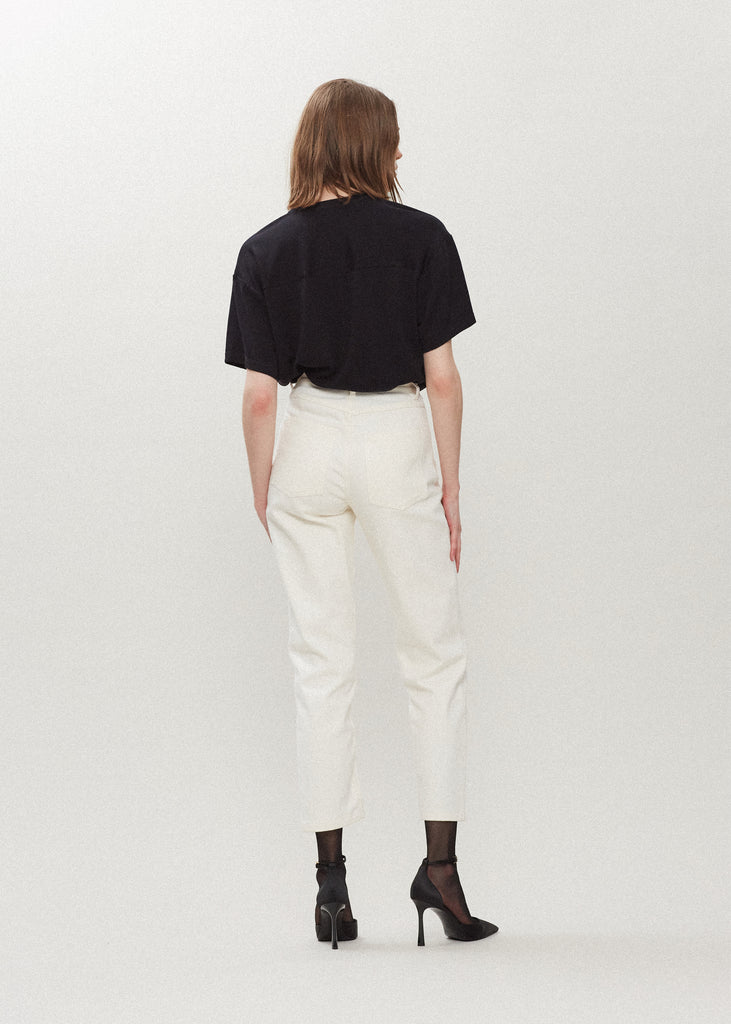 Bone Sarah Stretch Jean Vintage inspired high-rise jean with a relaxed straight-leg, cropped ankle length and seams down the front. Each hand-finished pair has a branded enameled button. Made in New York. 